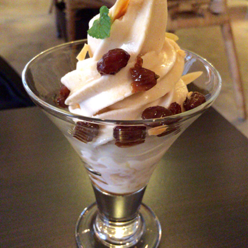 ソフトクリーム ラムレーズン(レインボーバードランデヴー)