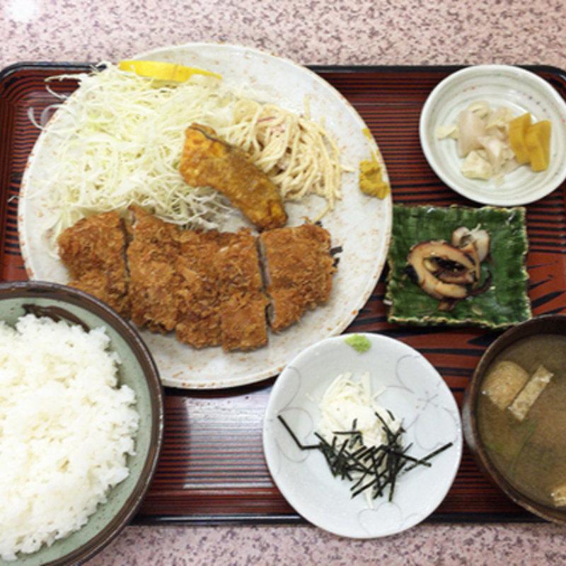 チキンカツ定食(お食事 友 （トモ）)
