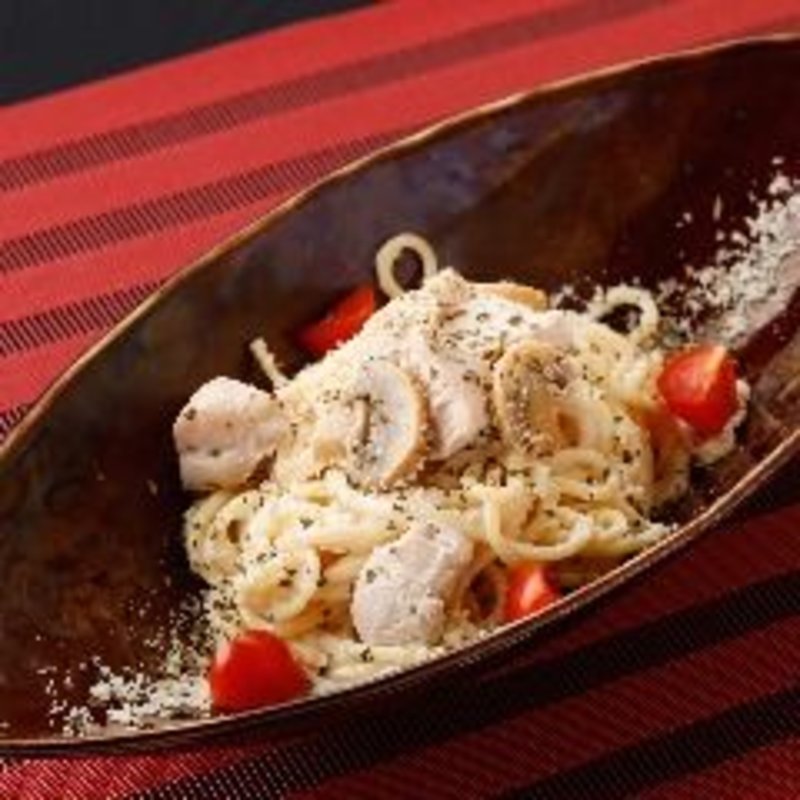 チキンときのこのクリームパスタ(NICNIC 北千住駅前 （ニクニク）)