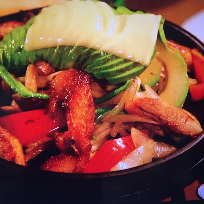 ベジ＆チキンとアボカドチーズのヘルシーファイータ(GreenButter （グリーンバター【旧店名】MEXCOLA 茶屋町）)