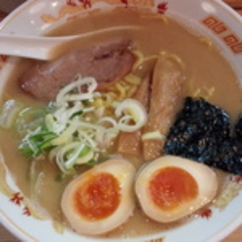 旭川醤油ラーメン(北海道らーめん 味八)