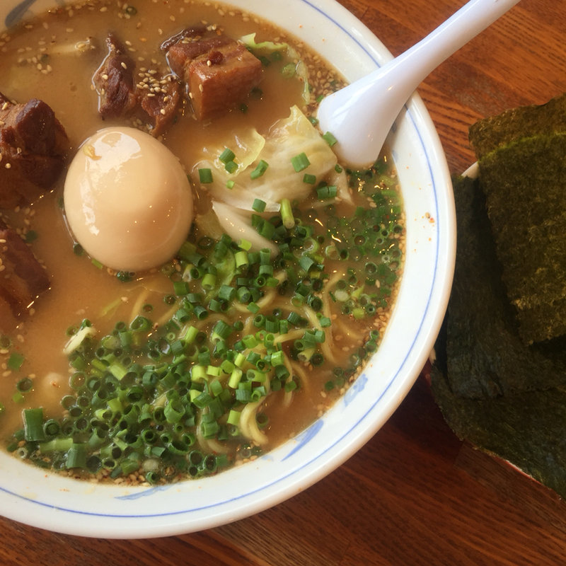 角煮ラーメン 中盛 のりトッピング(ラーメン ねぎっこ 競輪場通り店)