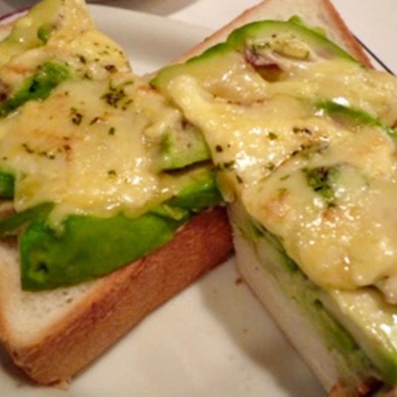 アボカドトースト(フルーツパーラーフクナガ )