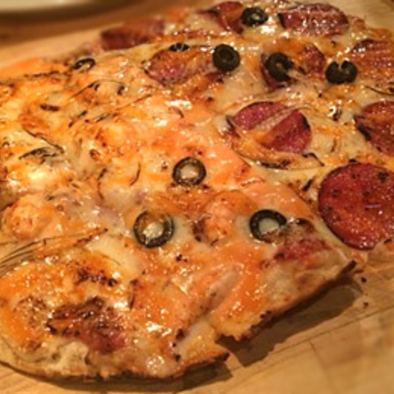 炭火焼ピッツアハーフ＆ハーフ(チャコールグリル グリーン 吉田町)