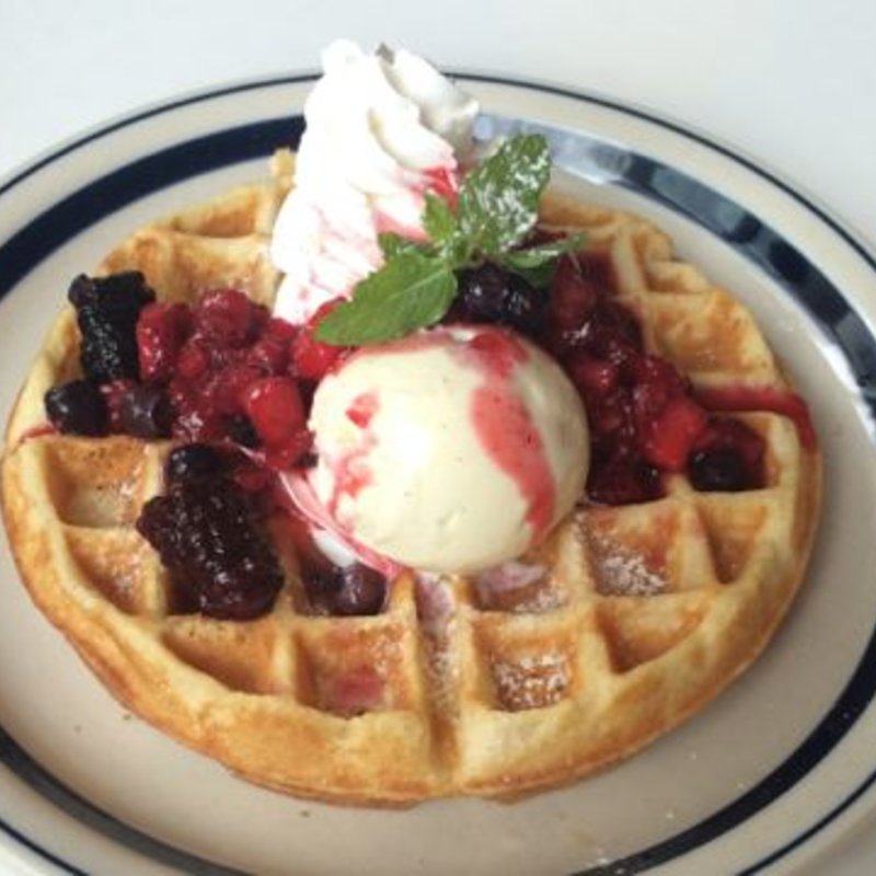 トリプルベリーワッフル(MOJA in the HOUSE)