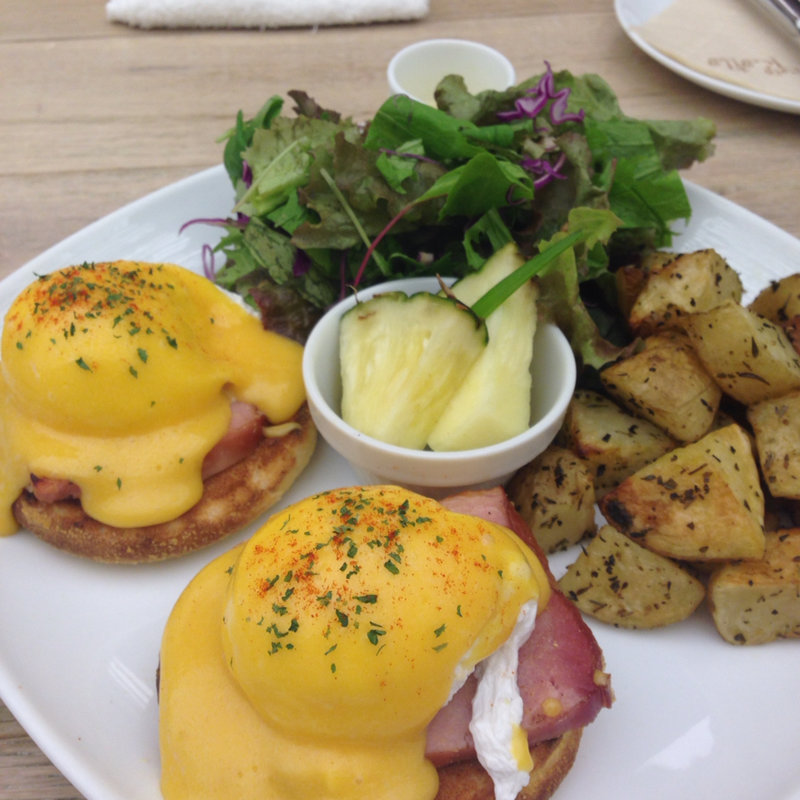 エッグスベネディクト(Cafe Kaila 表参道店 （カフェ・カイラ）)