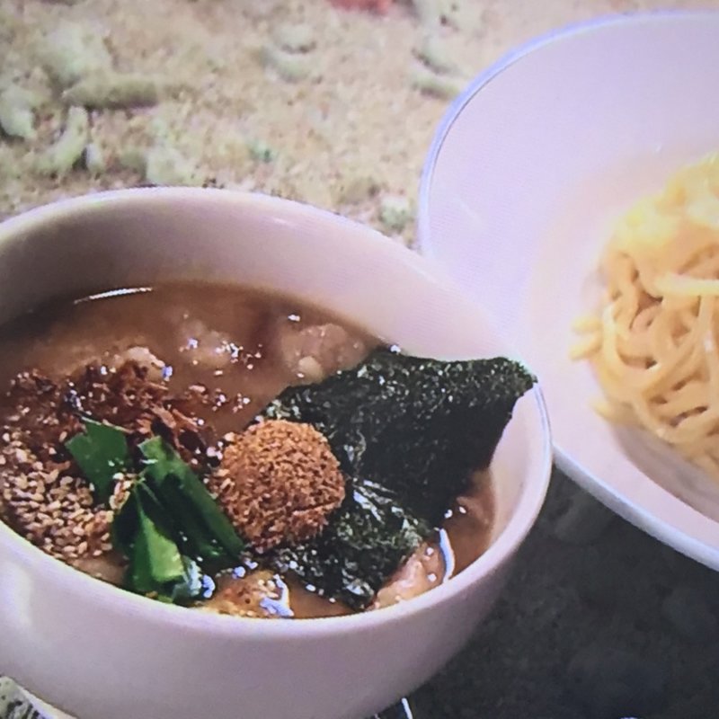 ホルモンのつけ麺(マーレカルモ（ＭａｒｅＣａｌｍｏ）)