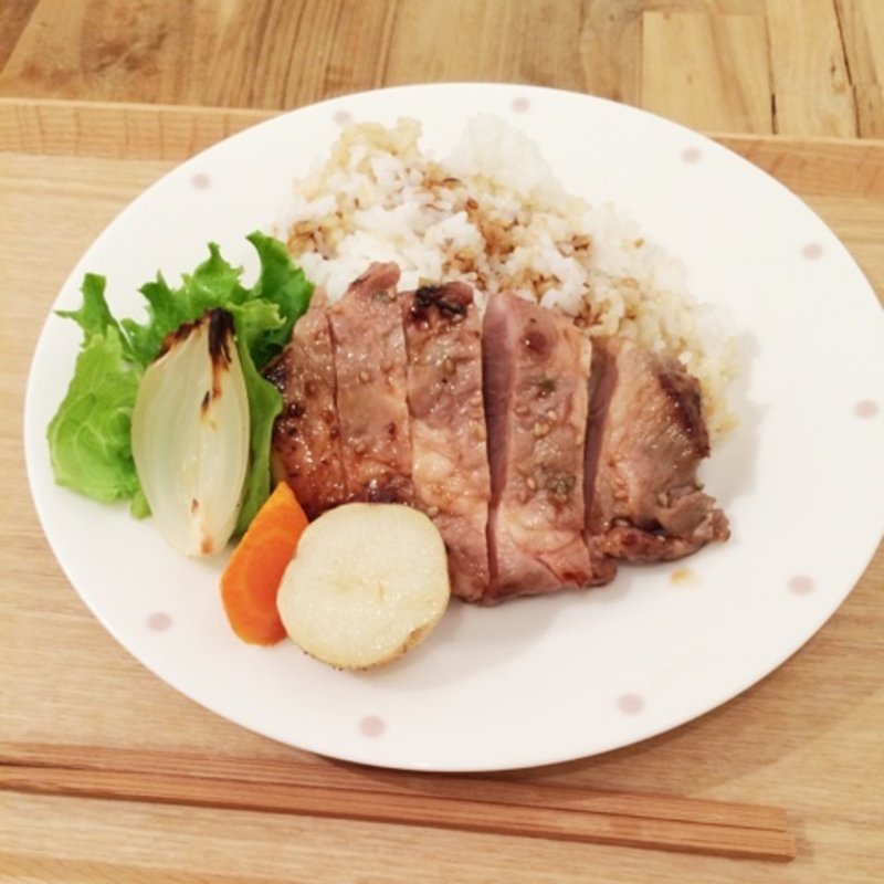 豚肩ロースの味噌漬け焼き(DELI and more HAND)