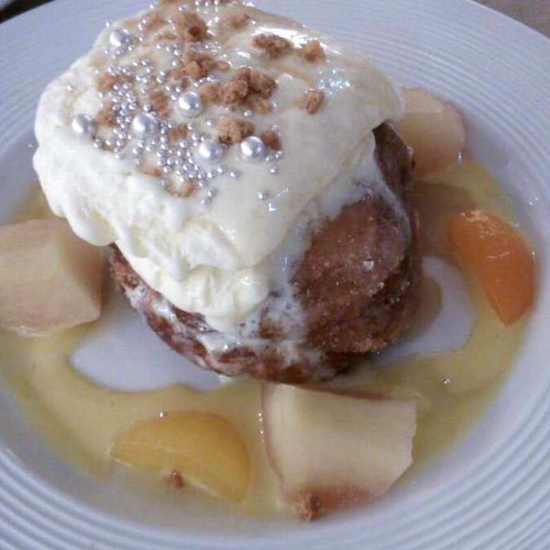 クロワッサンドーナツ　リンゴアプリコット(chano-ma 茶屋町)