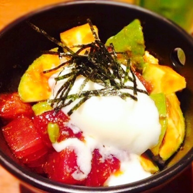 マグロとアボカド丼(Anniversary Cafe)