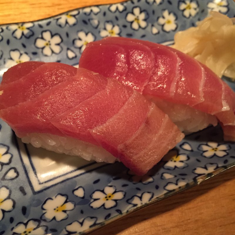 寿司 中トロ(鮨くいじーぬ しゃり )