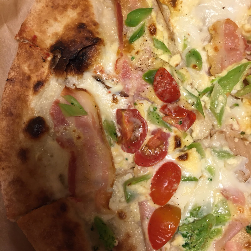 カルボナーラピザ(ピッツェリア ラ ポルタ)