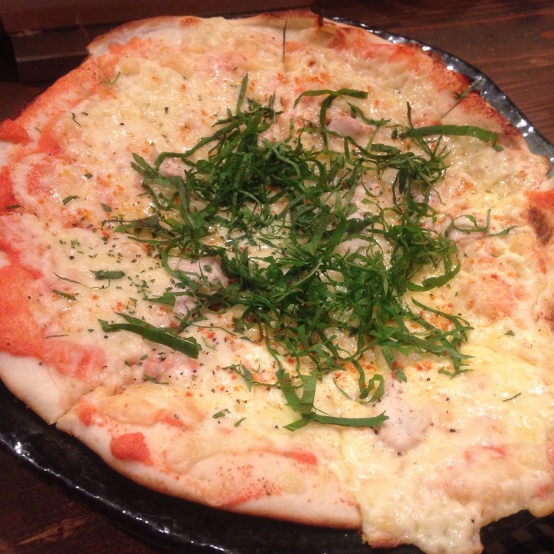 ささみと大葉の明太子ピザ(梅田日本酒バルEVISU （エビス）)