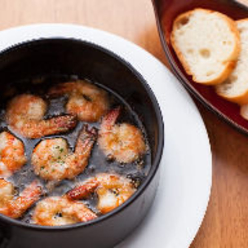 海老ときのこのアヒージョ(Italian Dining Vittoria 北千住店 （イタリアン ダイニング ヴィットリア）)