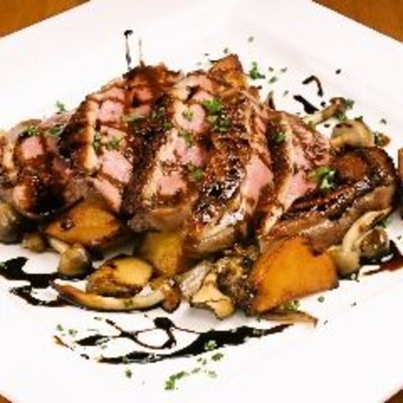 鴨肉のポワレ(Italian Dining Vittoria 北千住店 （イタリアン ダイニング ヴィットリア）)