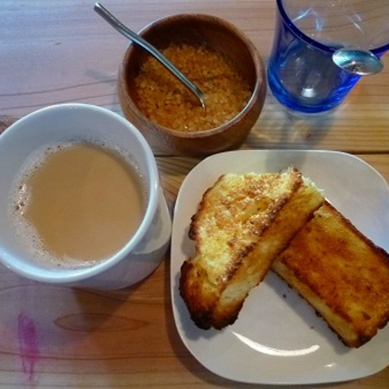 珈琲牛乳(喫茶店uzuビバレッヂ （ウズ）)