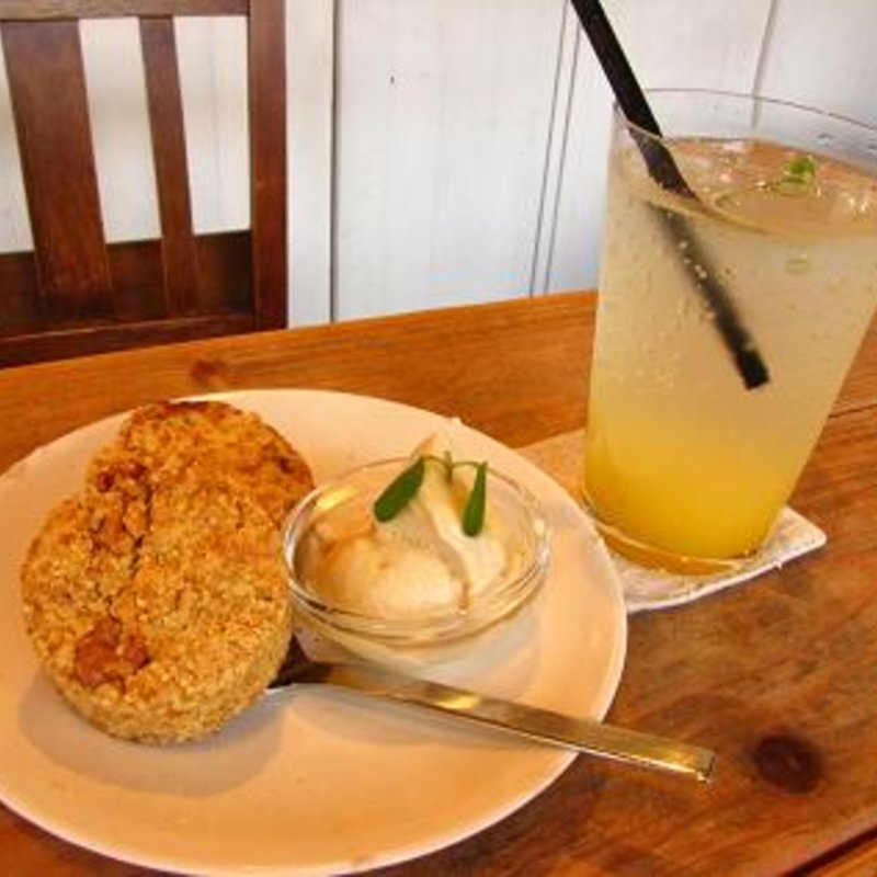 スコーン　(トリトンカフェ代官山 （TRITON CAFE DAIKANYAMA）)