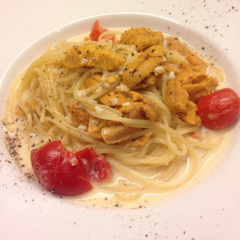 ウニたっぷりクリームパスタ(京都ダイナー)