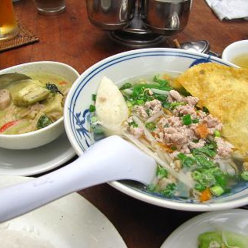 屋台汁めんとカレーのset(アムリタ食堂)