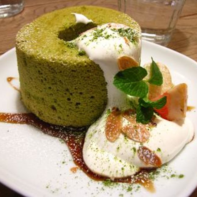 抹茶のシフォンケーキ
