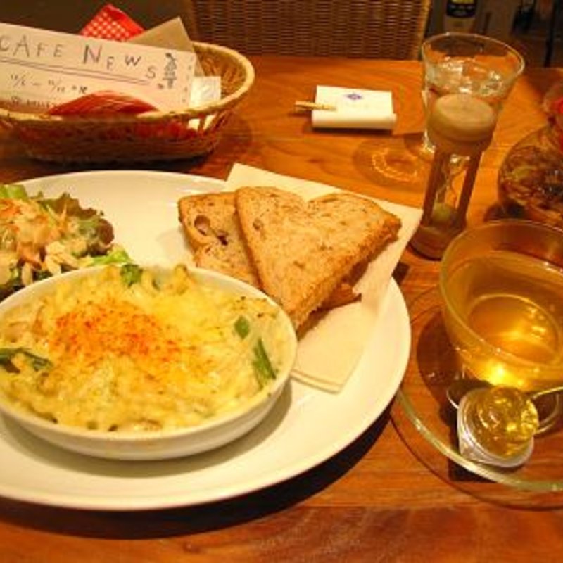 本日のグラタン・サラダセット(CAFE FREDY)