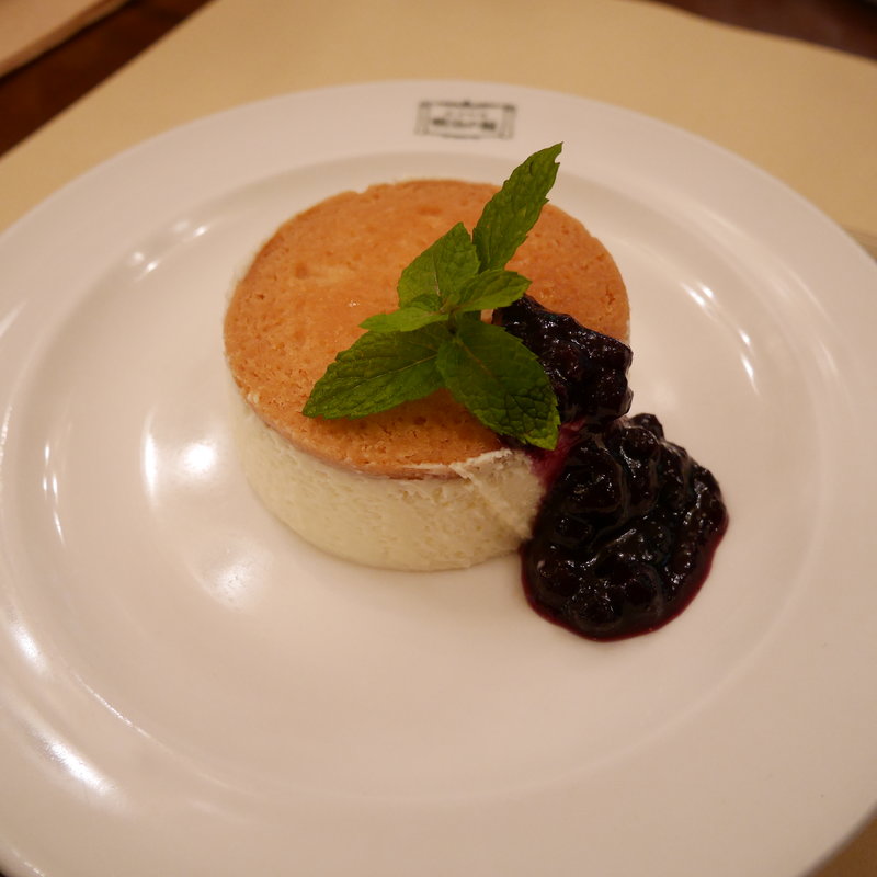 レアチーズケーキ(明治の館 （メイジノヤカタ）)