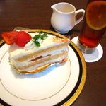 フルーツトマトのショートケーキ(M&C Cafe 川崎店)