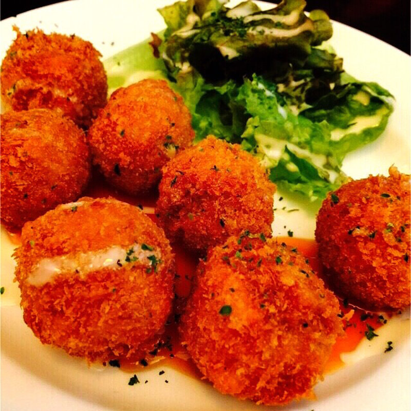 シチリア風ライスチーズボール(代官山カフェ )