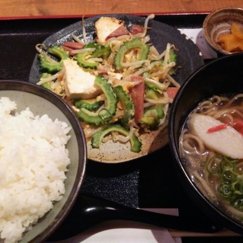 ゴーヤチャンプルー＆沖縄そば(竹富屋 和光店 （タケトミヤ【旧店名】瓦樹丸）)