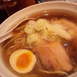 4種の魚介醤油ラーメン(烈火 本店)