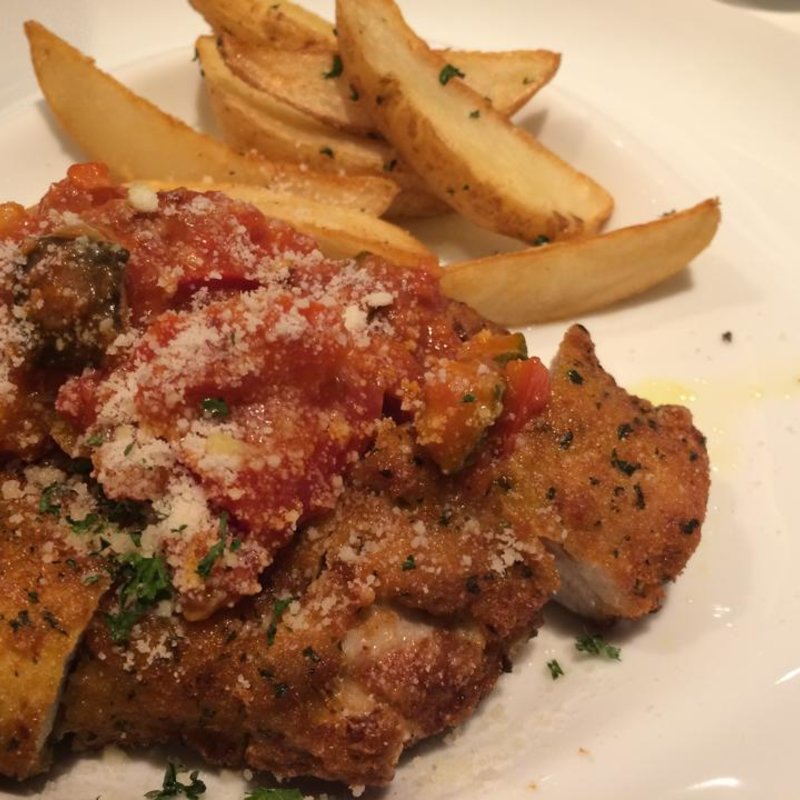 鶏もも肉のトマト煮込み(POLLO （イタリアンバールポッロ）)