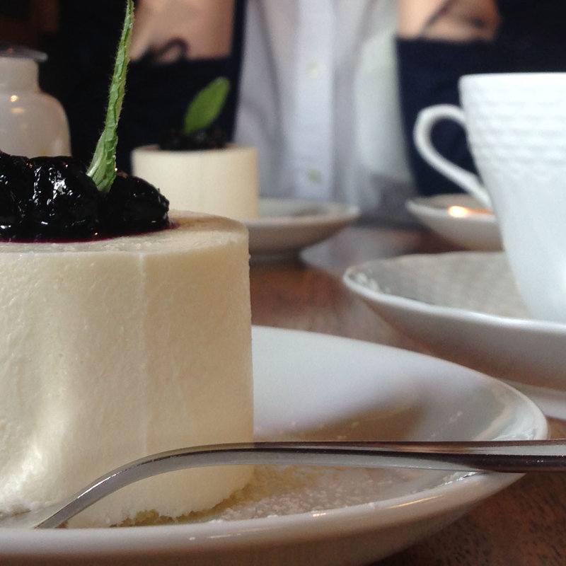 本日のデザート〜ブルーベリームース〜(cafe amrit （カフェ アムリット）)