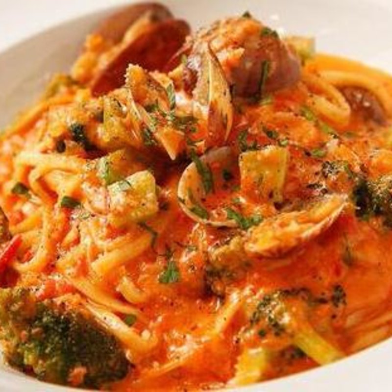 ボンゴレ　トマト(クッチーナ ベンヴェヌート)