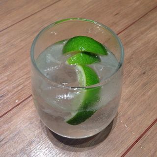 ライムソーダ(Mano-e-Mano（マーノ エ マーノ）)