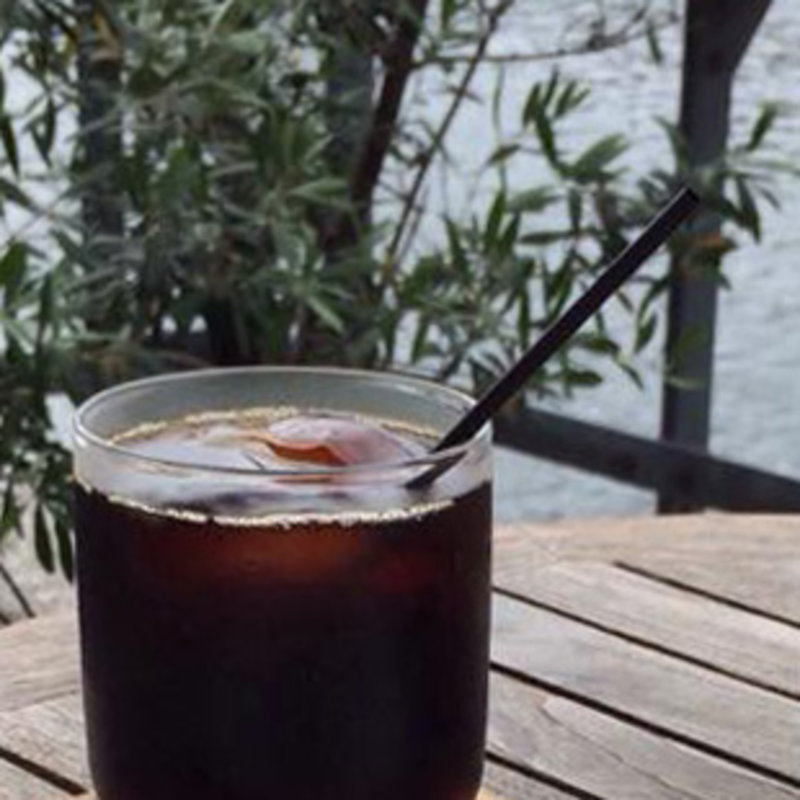 細かく挽いたフォルテのアイスコーヒー(MOTO COFFEE)