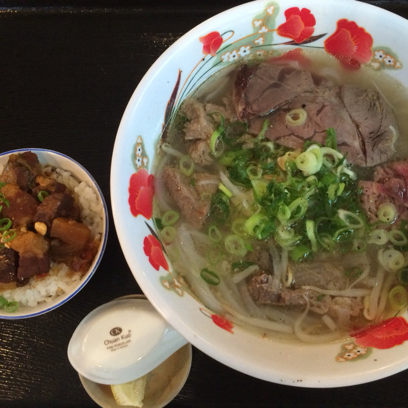 牛肉3種盛りフォーのランチセット (ベトナム酒場　ビアホイ )