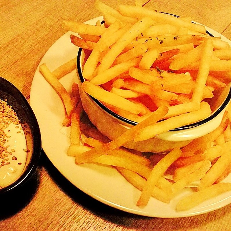 ホイップクリームチーズのフレンチフライ(大衆ビストロ バカ （VACA【旧店名】ヴァンピーロ）)