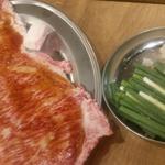 二代目名物黒毛和牛の包めるカルビ(大阪焼肉・ホルモンふたご 高田馬場店 )