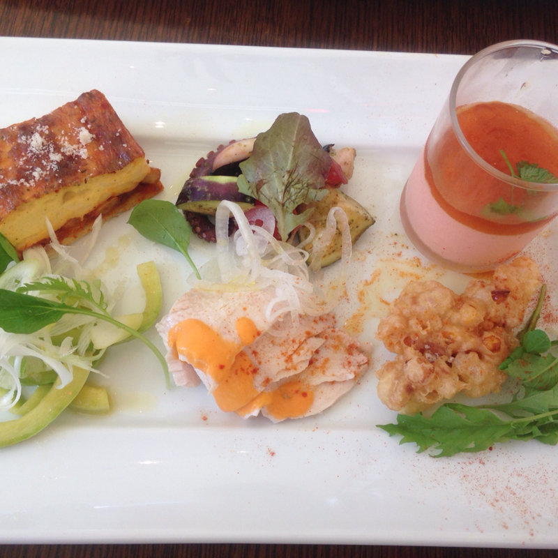 デリプレートランチ(Bar＆Bistro 64 （バーアンドビストロロクヨン）)