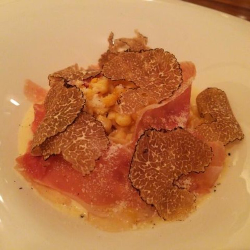 トウモロコシと生ハムのタリアテッレ(ファットリーア エッセ)