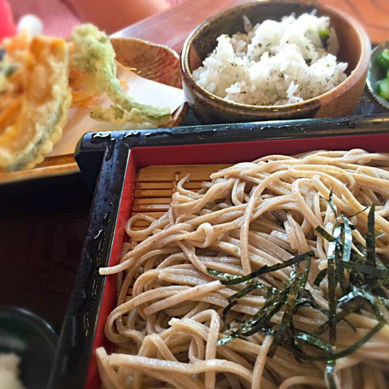 天ざるセット(秦野市田原ふるさと公園そば処東雲)