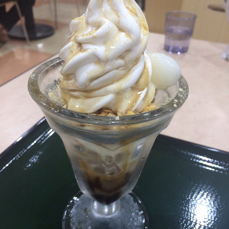 きな粉パフェ(サンローリー)