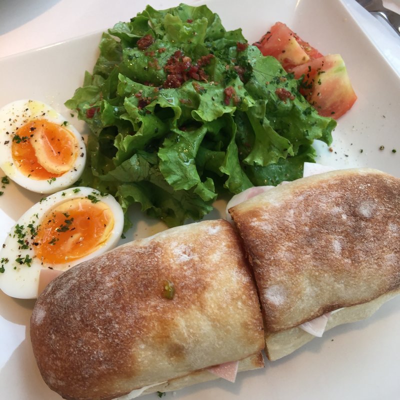 チャバタサンドイッチ(ポワンプールポワン 府庁前店 （Point Pour Point）)