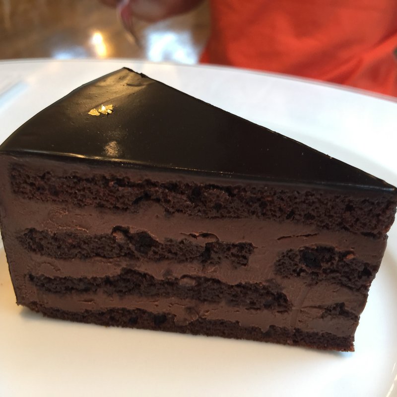 ザッハトルテ(ポワンプールポワン 府庁前店 （Point Pour Point）)