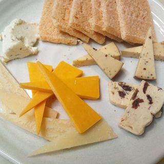 チーズ盛り合わせ(SOL （ソル）)
