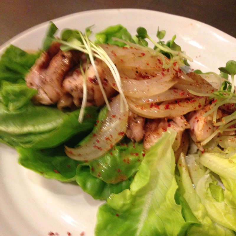 淡路鶏のミニステーキ(鉄板焼屋 人生の楽園 （じんせいのらくえん）)