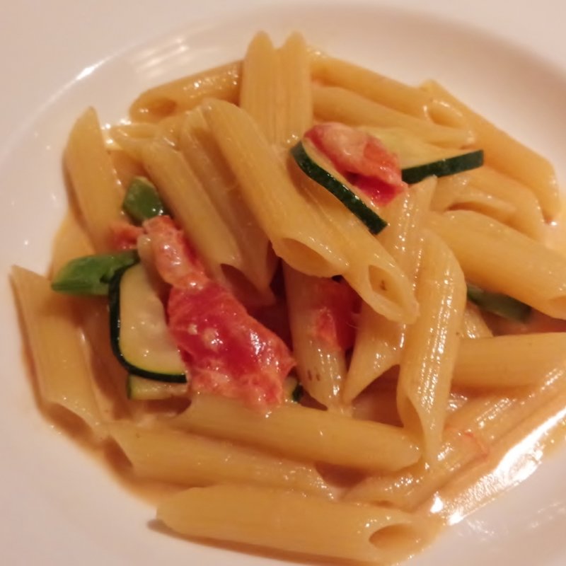 ウニと夏野菜のクリームペンネ(アマルフィイ・カステッロ （Amalfi CASTELLO）)