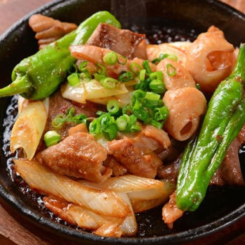 スタミナ鉄板ホルモン(やきとんうまいもん横丁まるたか 北千住店)