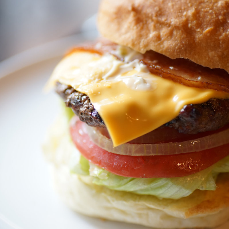 ハンバーガー(TSUNAMI)