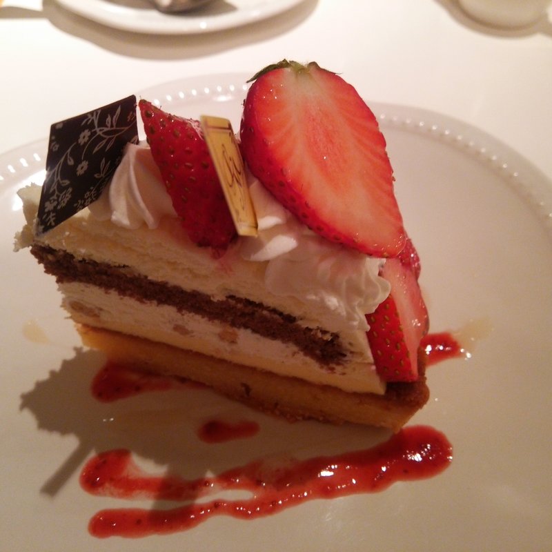 大粒いちごの レモンカスタードタルト(ラ・メゾン アンソレイユターブル 調布パルコ店)